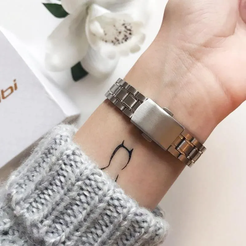 Damenuhr Elegante Marke Berühmte Luxus Silber Quarzuhren Damen Stahl Antike Genf Armbanduhren Relogio Geschenk