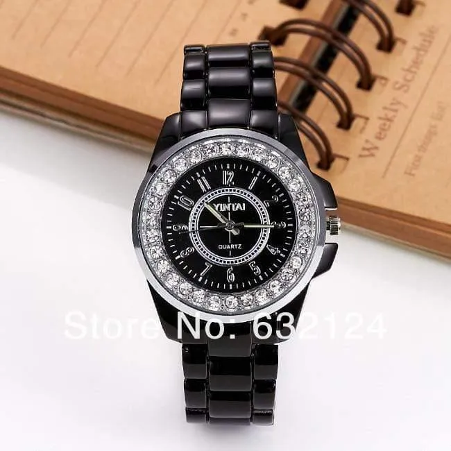 Uhr Korea Stil Runden Zifferblatt Kristall Mode Quarz Armbanduhr Schwarz & Weiß Legierung Armbanduhr Unisex masculino uhren