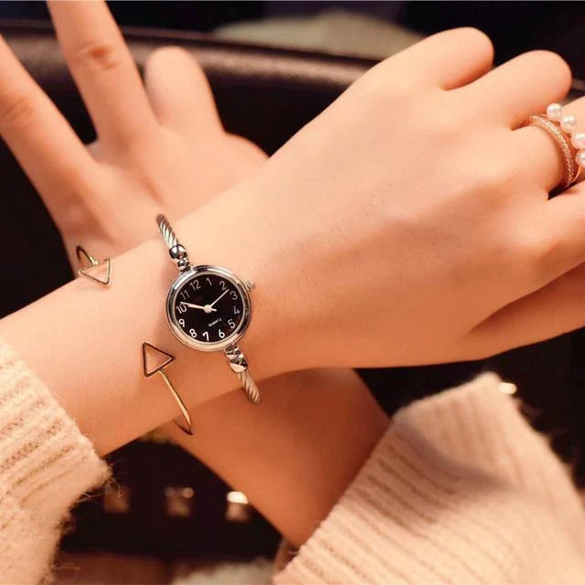 Damenuhren, beliebte Marke, einfache Zahlen-Armbanduhr, Retro-Damen-Quarz-Armbanduhr, Orologio Donna