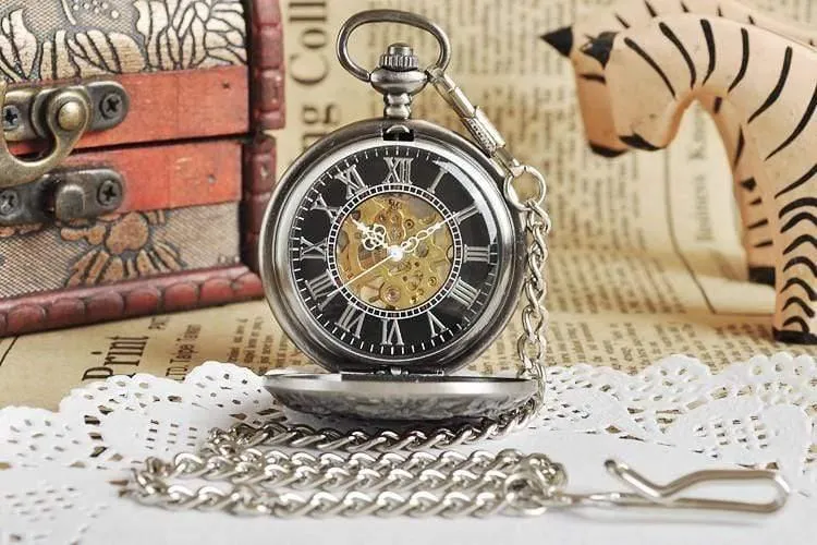 Rotes kreuz hohl hand wind mechanische taschenuhr klassische männer und frauen bronze ton für geburtstagsgeschenk