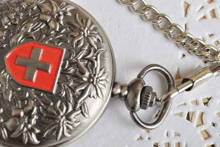 Rotes kreuz hohl hand wind mechanische taschenuhr klassische männer und frauen bronze ton für geburtstagsgeschenk