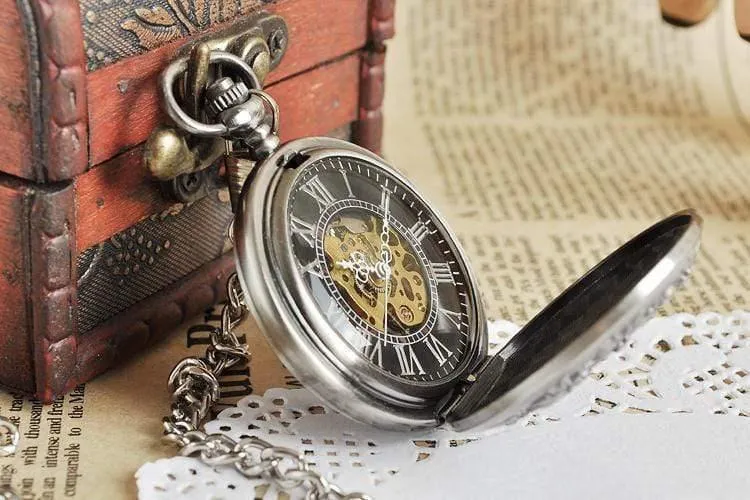 Rotes kreuz hohl hand wind mechanische taschenuhr klassische männer und frauen bronze ton für geburtstagsgeschenk