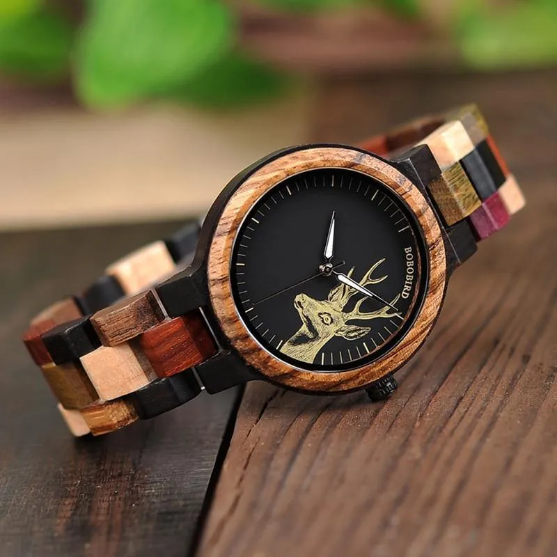 Lässige Quarzuhren für Liebhaber, Elch-Design, natürliche Holzuhr für Männer und Frauen mit buntem Holzarmband in Geschenkbox