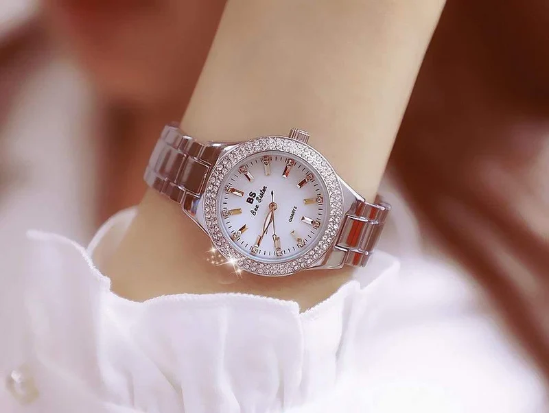 Uhr-Frauen-Kleid-Uhr-Mode-Rosen-Goldquarz passt weibliche Edelstahl-Armbanduhren auf