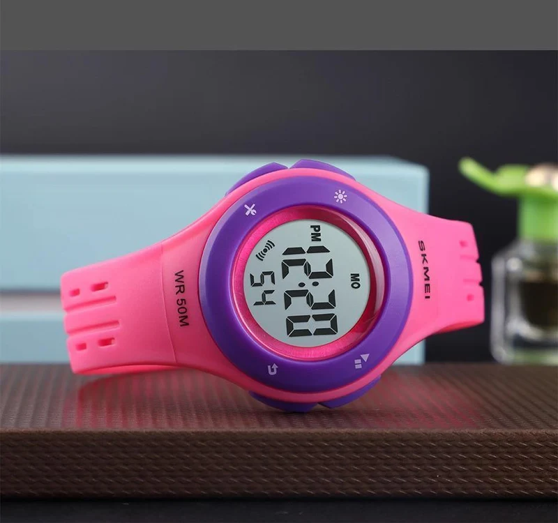 Kinderuhr LED Sport Style Kinderuhren Junge Mädchen Mode Digitaluhr 5Bar Wasserdichte Uhr montre enfant 1455