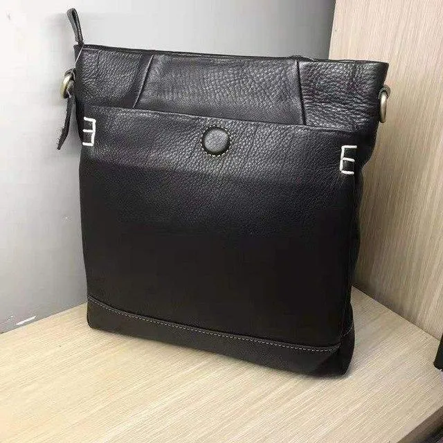 Handgefertigte Umhängetasche aus Leder für Herren, erste Schicht aus Rindsleder, Retro-Vertikal-Herrentasche, lässige Flut