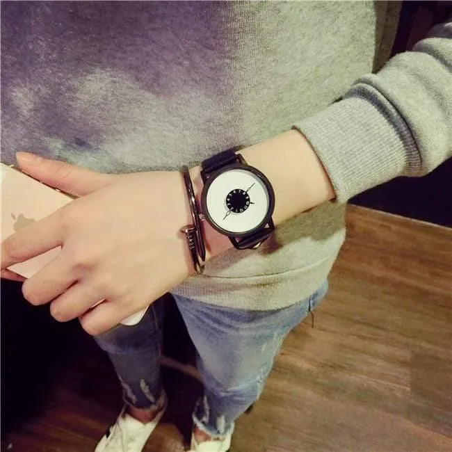 Uhren Herren Damen Quarzuhr Neues Design Einzigartige Lovers-Armbanduhr Casual Schwarz Weiß Uhr Lederband