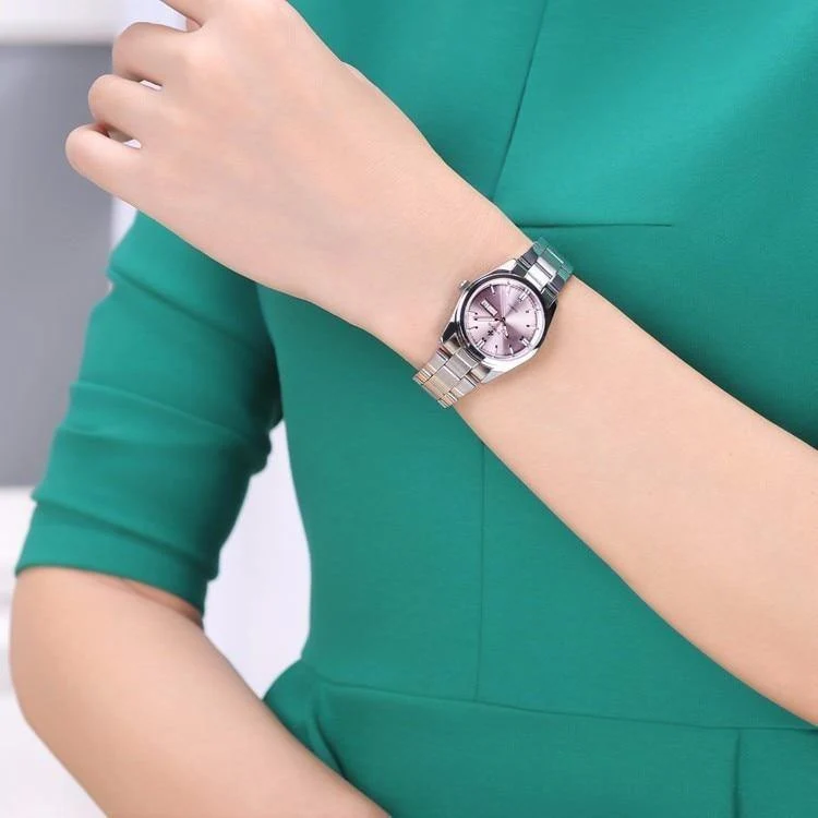 Datum Tag Uhr weibliche Edelstahl Uhr Damen Mode Casual Uhr Quarz Frauen Uhren