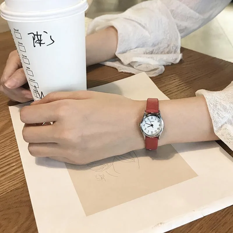 Damenuhren, koreanische Version, lässig, Quarzuhr, Damenuhr der Marke BGG, Retro-Armbanduhren mit Lederband