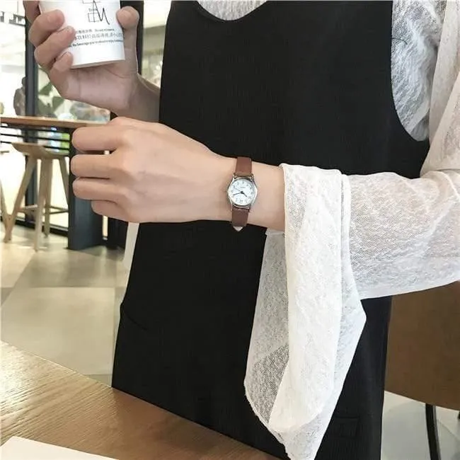Damenuhren, koreanische Version, lässig, Quarzuhr, Damenuhr der Marke BGG, Retro-Armbanduhren mit Lederband