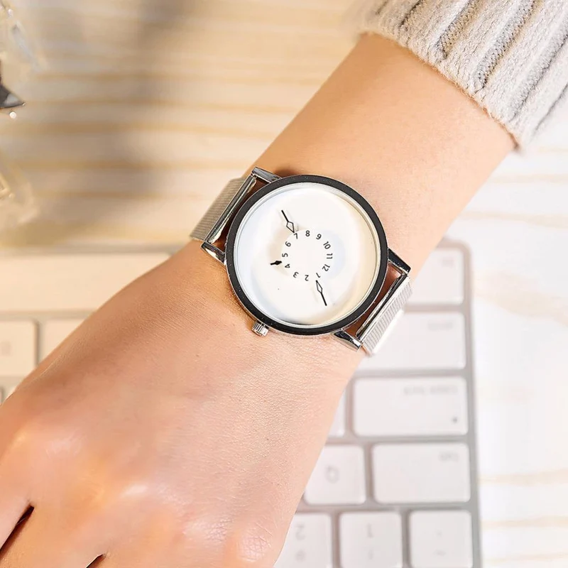 Mode Neue Design Uhren Männer Frauen Quarz Uhr Edelstahl Mesh Kreative Uhr Beliebte Schwarz Weiß Lovers Armbanduhr
