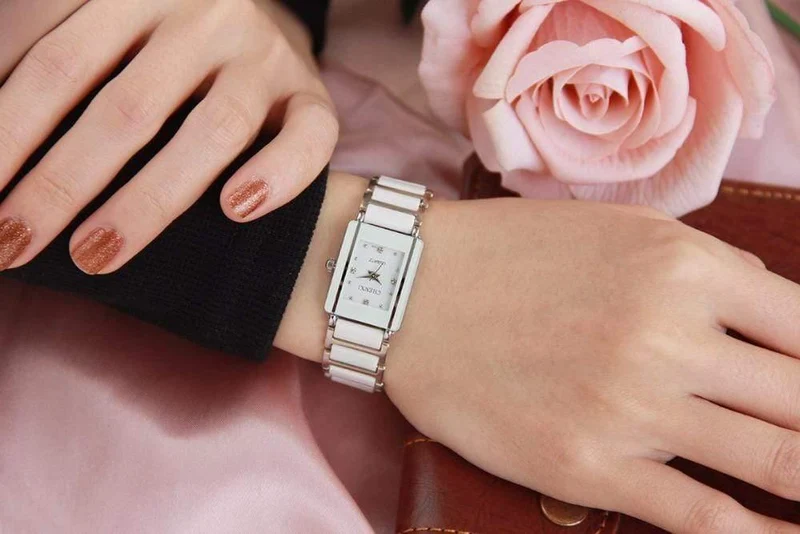 Modische Paaruhren für Damen und Herren, Armbanduhr für Liebhaber, einzigartig, Strass, Keramik, schwarz, lässig, Quarz, bestes Geschenk, 2 Stück