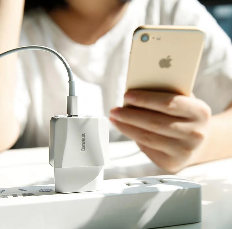Baseus Dual USB Ladegerät Für iPhone Xs Max X 8 Samsung S9 S8 Xiaomi Mi 8 Mix3 EU Adapter Schnelle Lade wand Handy Ladegerät