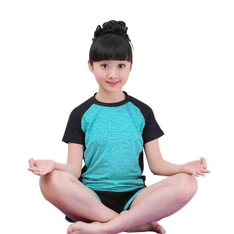 Sommer-Kind-Kleidung Set Kurzarmshirts + Shorts Mädchen-Sport-Anzug Fitness Yoga Teenager Anzug Set DQ860