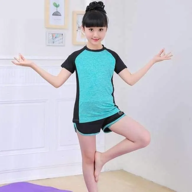 Sommer-Kind-Kleidung Set Kurzarmshirts + Shorts Mädchen-Sport-Anzug Fitness Yoga Teenager Anzug Set DQ860