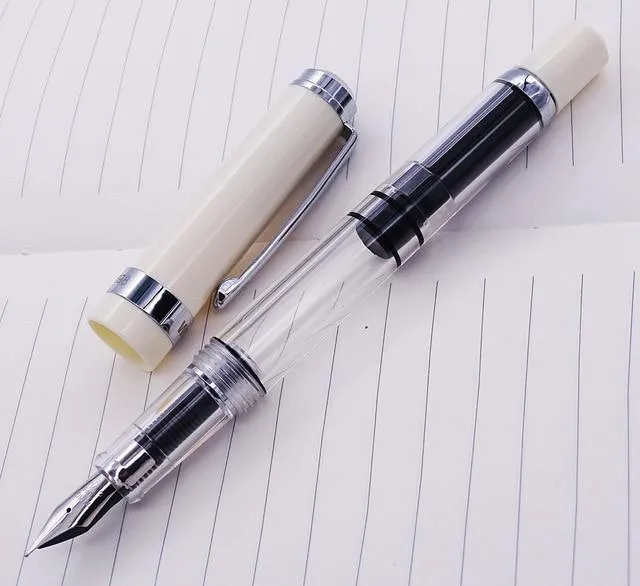 Füllfederhalter, transparenter Kolben, Wing Sung-Tintenstift, Iridium, 0.38/0.5 mm, Gold/Silber-Clip mit Geschenkbox, Bürostift