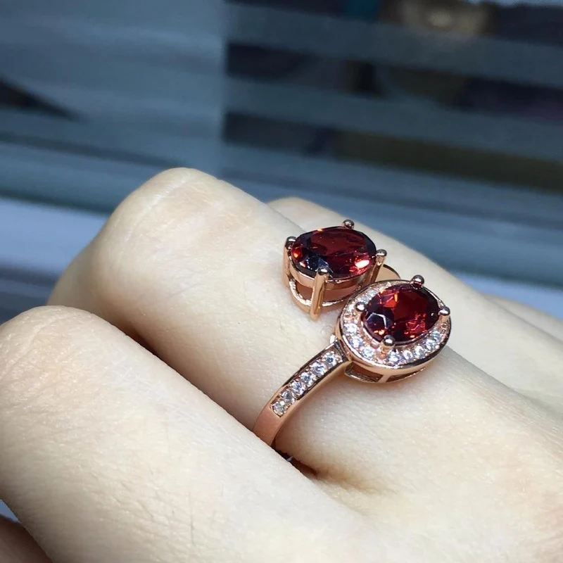 Natürlicher roter Granat-Edelstein, trendiger Ring für Damen, echter 925er-Sterlingsilber-Charm, feiner Schmuck