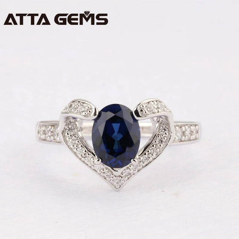 Blauer Saphir-Silberring. 1.5 Karat Saphir-Ring aus massivem Silber. Kurzes und modisches Design