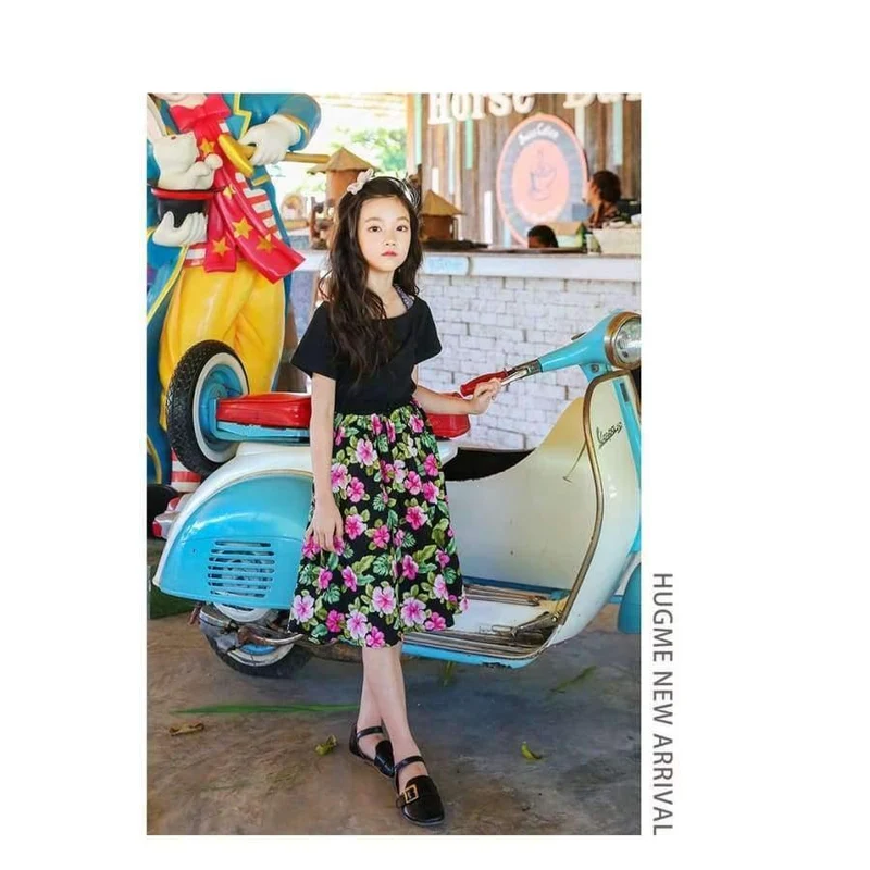 Sommer-Outfit für Mädchen, modische zweiteilige Kleidungssets für Teenager, schwarze Oberteile und Röcke mit Blumenmuster, Größe 8 10 12, Mädchenkleidung