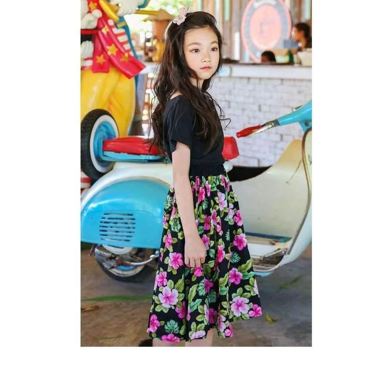 Sommer-Outfit für Mädchen, modische zweiteilige Kleidungssets für Teenager, schwarze Oberteile und Röcke mit Blumenmuster, Größe 8 10 12, Mädchenkleidung