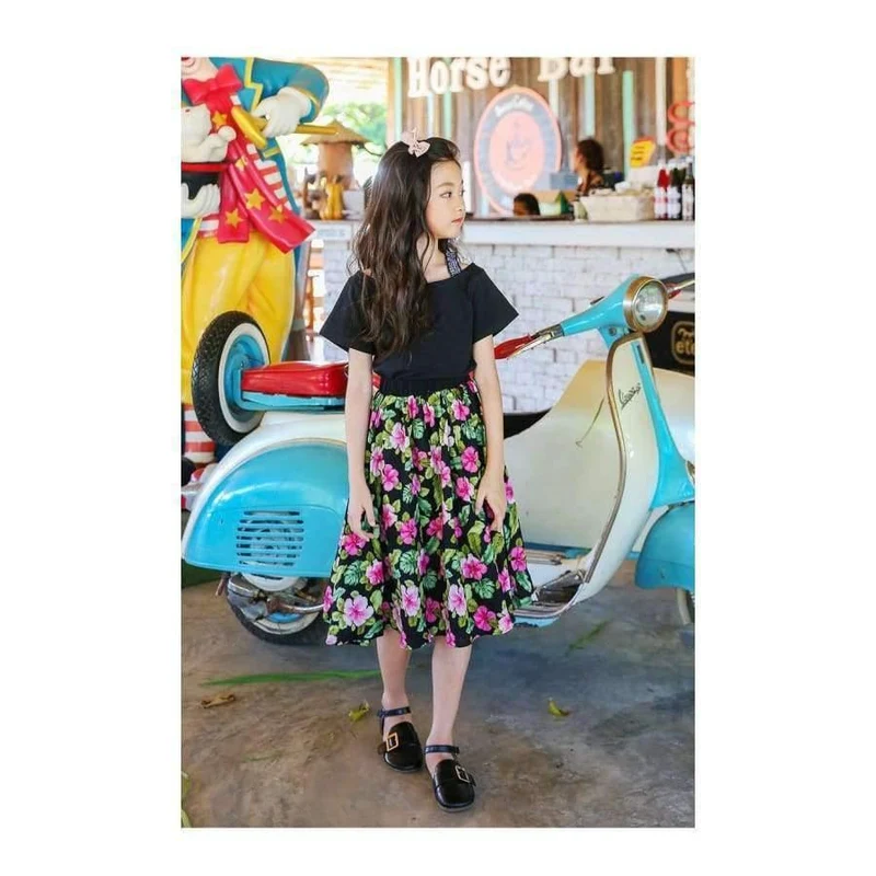 Sommer-Outfit für Mädchen, modische zweiteilige Kleidungssets für Teenager, schwarze Oberteile und Röcke mit Blumenmuster, Größe 8 10 12, Mädchenkleidung