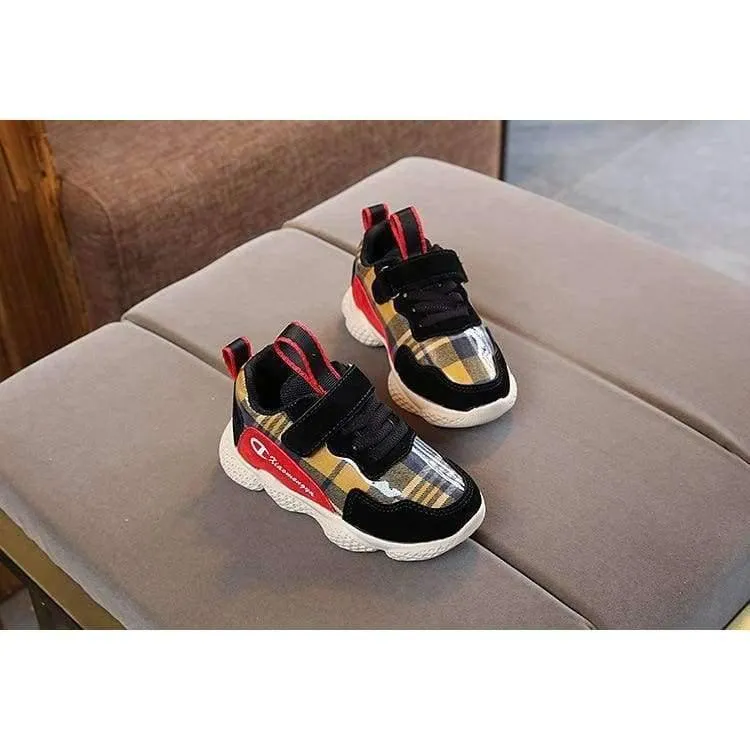 Fashion New top fashion boys girls shoes comfortable breathable cool children sneakers casual baby kids shoes cute infant tennis