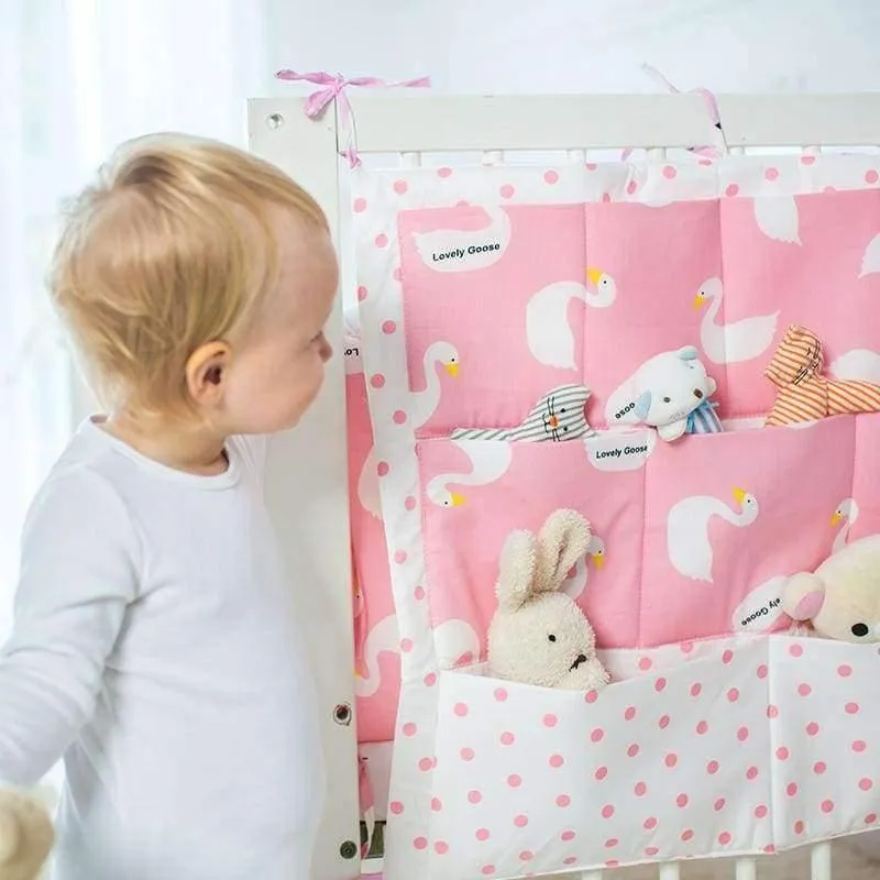 Babybett Hängeaufbewahrungstasche Baumwolle Krippe Organizer für Neugeborene Baby Bettwäsche Set Cartoon-Muster Babybett Spielzeug Windel Tasche