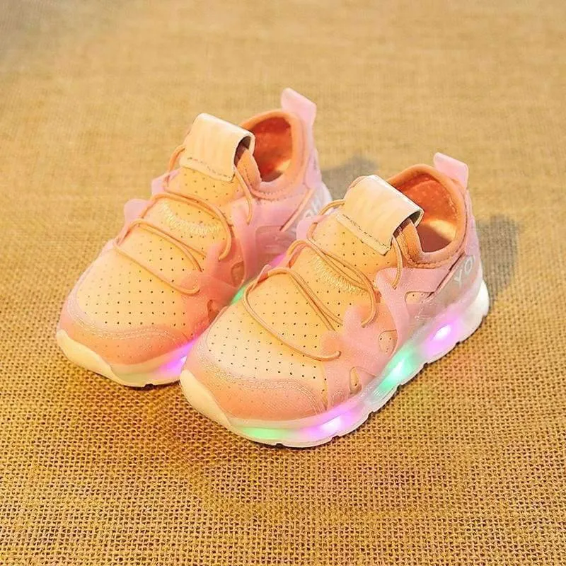 LED beleuchtet Glowing Kinder Freizeitschuhe 2018 European Glitter komfortable Baby Mädchen Jungen Turnschuhe niedlichen Kinderschuhe Kleinkinder