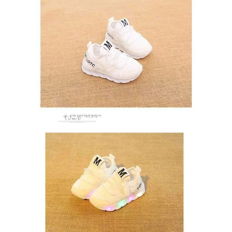 LED beleuchtet Glowing Kinder Freizeitschuhe 2018 European Glitter komfortable Baby Mädchen Jungen Turnschuhe niedlichen Kinderschuhe Kleinkinder