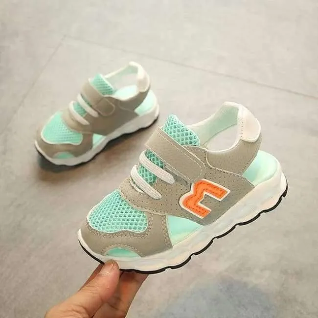 Europäische neue Markenmode Baby Mädchen Jungen Schuhe hochwertige Kinder Turnschuhe klassische leichte atmungsaktive Kinderschuhe