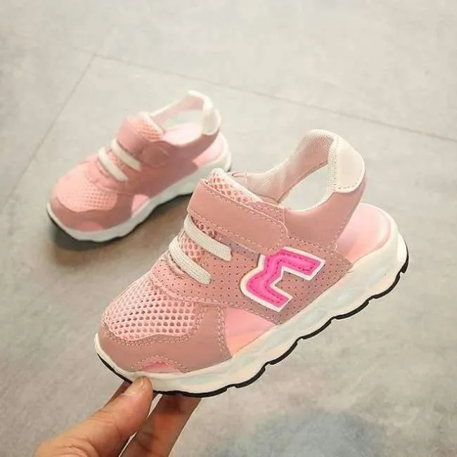 Europäische neue Markenmode Baby Mädchen Jungen Schuhe hochwertige Kinder Turnschuhe klassische leichte atmungsaktive Kinderschuhe