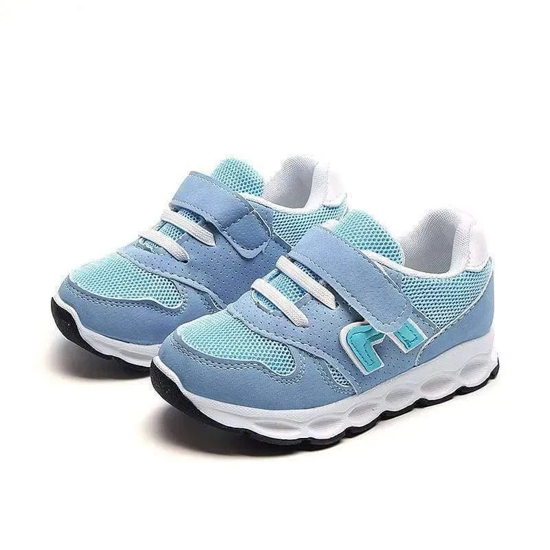 Europäische neue Markenmode Baby Mädchen Jungen Schuhe hochwertige Kinder Turnschuhe klassische leichte atmungsaktive Kinderschuhe