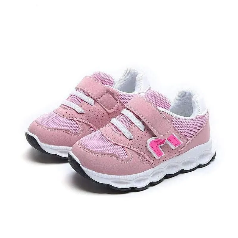 Europäische neue Markenmode Baby Mädchen Jungen Schuhe hochwertige Kinder Turnschuhe klassische leichte atmungsaktive Kinderschuhe