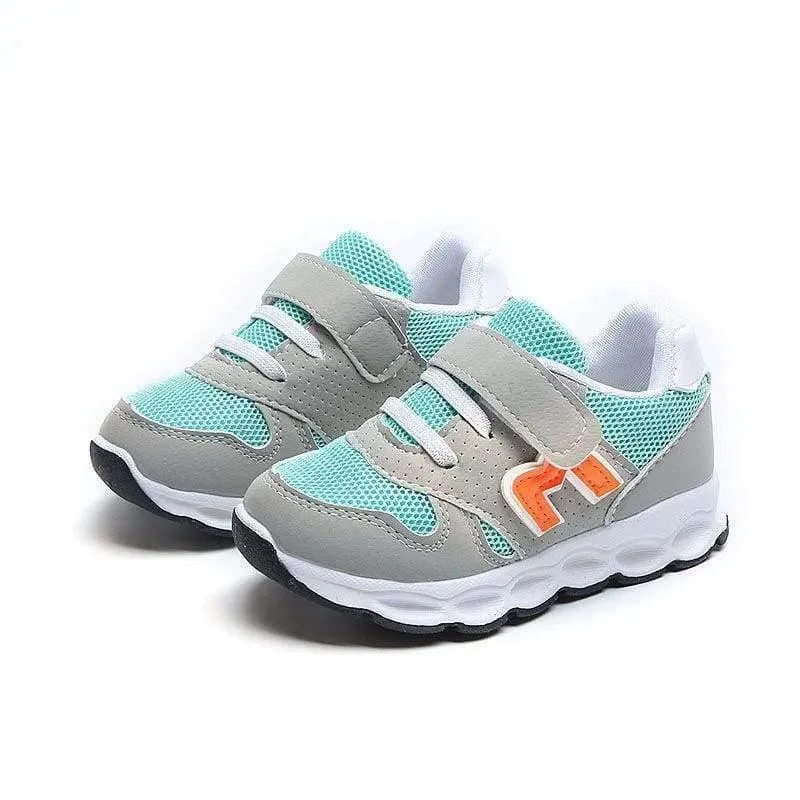 Europäische neue Markenmode Baby Mädchen Jungen Schuhe hochwertige Kinder Turnschuhe klassische leichte atmungsaktive Kinderschuhe