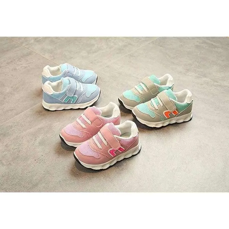 Europäische neue Markenmode Baby Mädchen Jungen Schuhe hochwertige Kinder Turnschuhe klassische leichte atmungsaktive Kinderschuhe