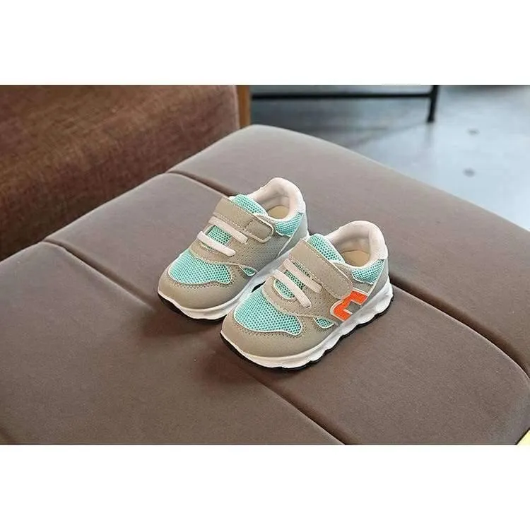 Nette beiläufige Babyschuhe kühlen reizende Mädchenjungenschuhe der heißen Verkaufsqualitätsersten Wandererkleinkinder Art und Weise ab