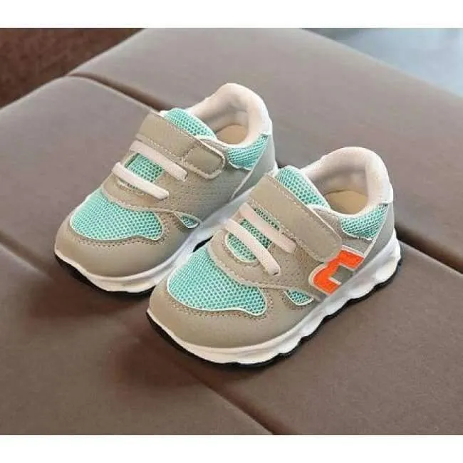 Nette beiläufige Babyschuhe kühlen reizende Mädchenjungenschuhe der heißen Verkaufsqualitätsersten Wandererkleinkinder Art und Weise ab