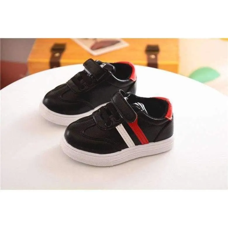 Kühle Art und Weise scherzt Schuhe arbeiten die bunten beiläufigen Schuhe der Beleuchtungsbaby-Turnschuhe der Qualität der breathable edlen Kinder um