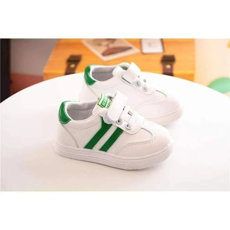 Kühle Art und Weise scherzt Schuhe arbeiten die bunten beiläufigen Schuhe der Beleuchtungsbaby-Turnschuhe der Qualität der breathable edlen Kinder um