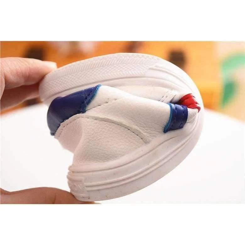Kühle Art und Weise scherzt Schuhe arbeiten die bunten beiläufigen Schuhe der Beleuchtungsbaby-Turnschuhe der Qualität der breathable edlen Kinder um