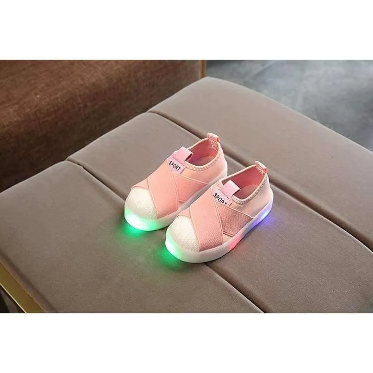 Unisexmädchenjungen beschuht LED beleuchtete Qualitätskindturnschuhe, die breathable Babykindschuhe shinning sind