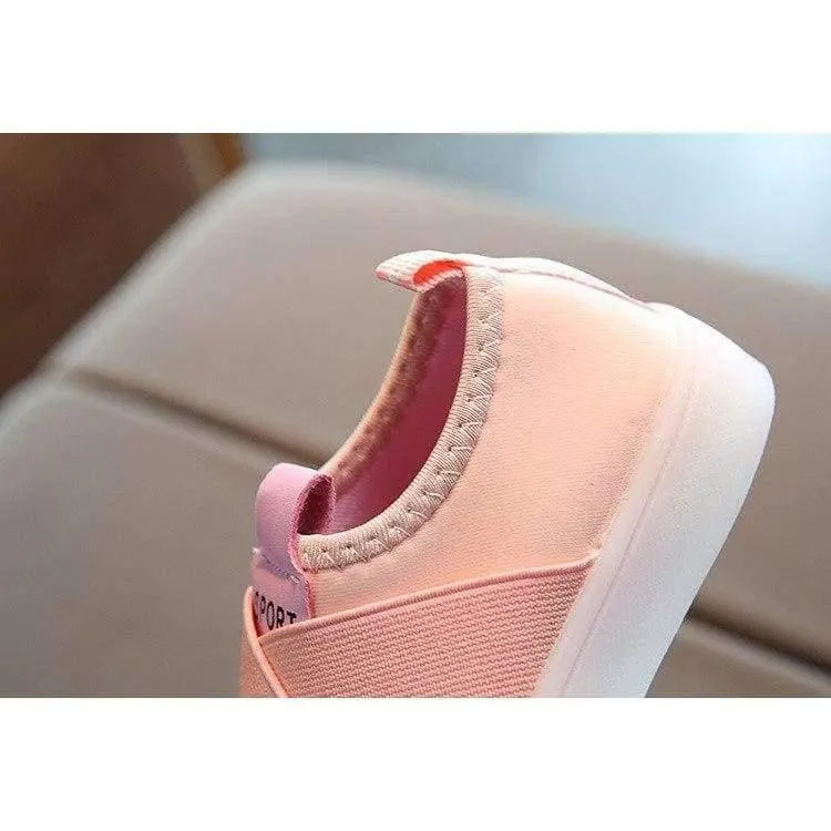 Unisexmädchenjungen beschuht LED beleuchtete Qualitätskindturnschuhe, die breathable Babykindschuhe shinning sind