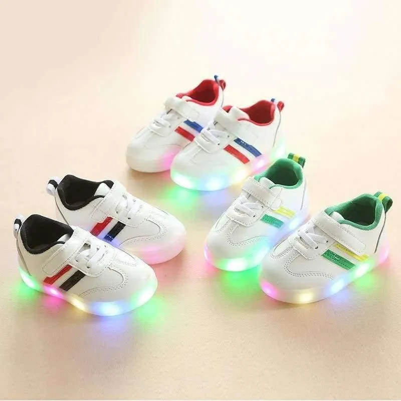 Mode Neue Marke Design LED-Schuhe cool Baby Mädchen Jungen Kleinkinder Shinning Beleuchtung Baby First Walker glühende Turnschuhe