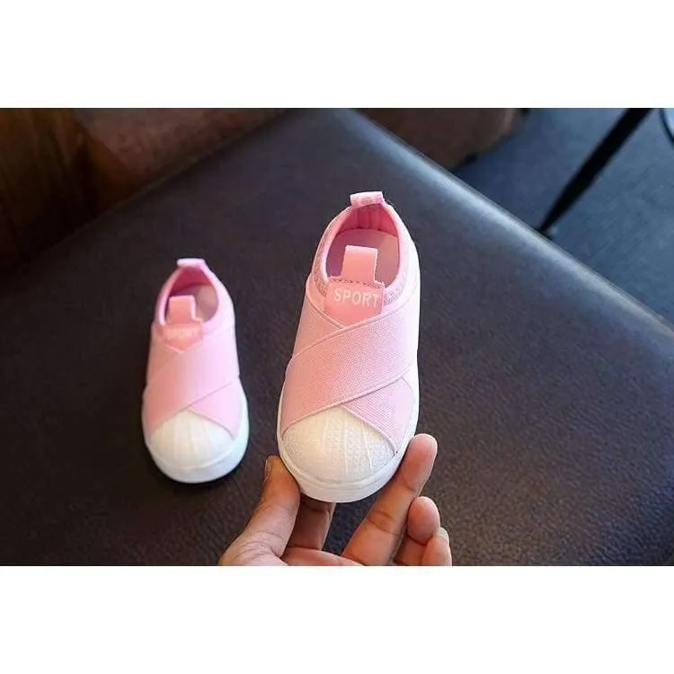 Kühle Normallackfreizeitschuhkinder atmungsaktives Segeltuch scherzt klassische nette Mädchenjungenunisexschuhturnschuhe