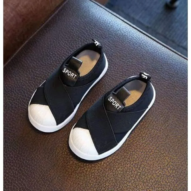 Kühle Normallackfreizeitschuhkinder atmungsaktives Segeltuch scherzt klassische nette Mädchenjungenunisexschuhturnschuhe