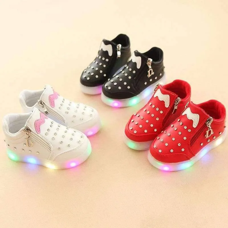 Mode beleuchtete bunte Kinderturnschuhe Kühle Babykleinkind-erste Wanderer der hohen Qualität beiläufige heiße Verkaufsbabyjungen-Mädchenschuhe