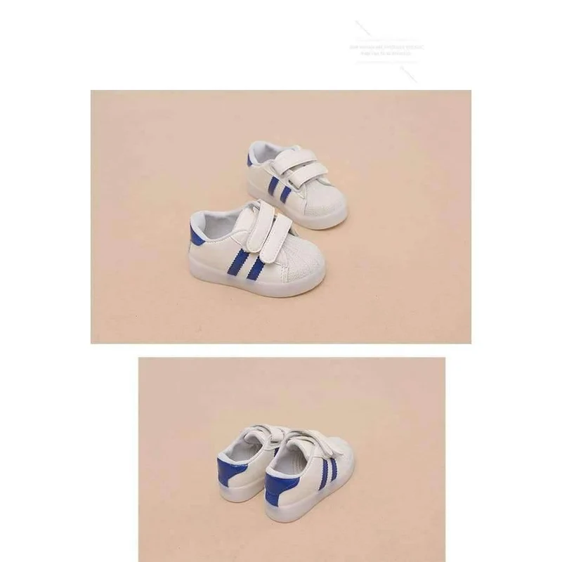 LED-Leuchten beschuht die Kinder, die alle Jahreszeiten Sportturnschuhkinder laufen lassen, die ausgezeichneten reizenden Jungenmädchen-Babyschuhe