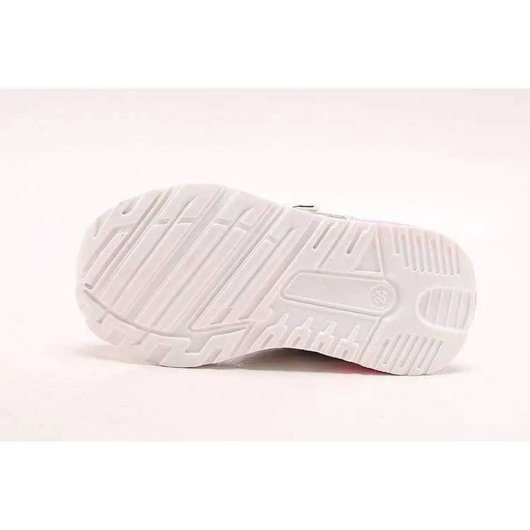 Qualitätsart- und weisebabyturnschuhe tragen kühle neue Markenbabykleinkindmädchen-Jungenschuhe kühle erste Wanderer des hellen Babys zur Schau