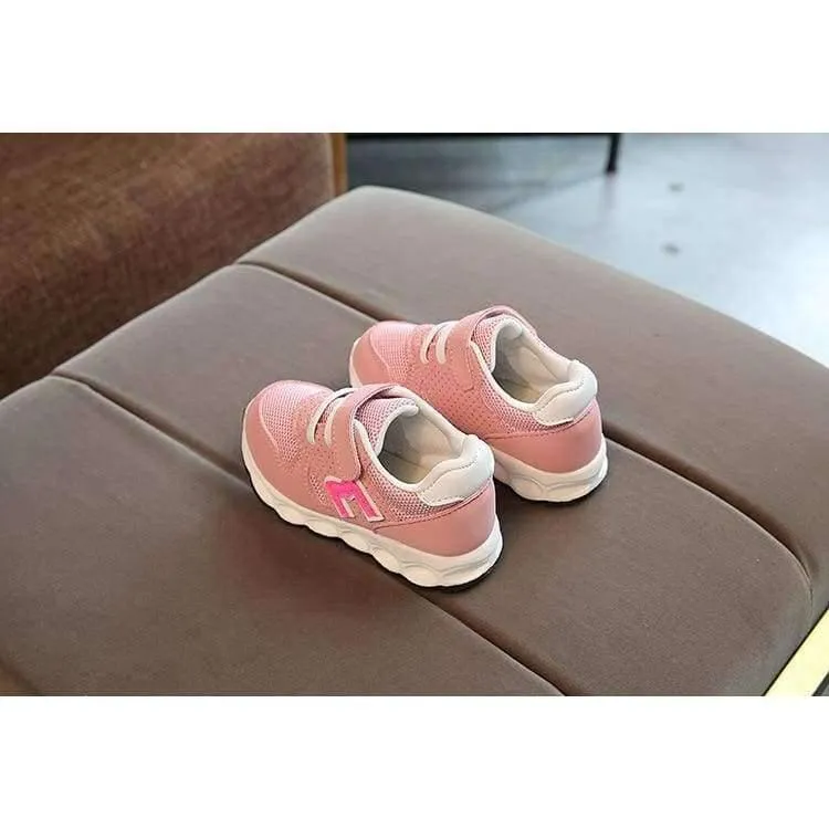Atmungsaktive, leichte Sport-Baby-Sneaker, hochwertige Modeschuhe für Mädchen und Jungen, ausgezeichnete europäische Baby- und Kleinkindschuhe