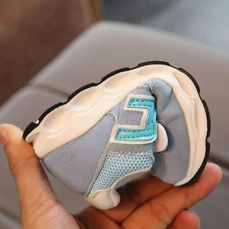 Mode-Patch mit Klettverschluss für Babys und Kleinkinder, lässige, atmungsaktive, leichte Lauflernschuhe für Babys. Niedliche, einfarbige, leichte Baby-Sneakers